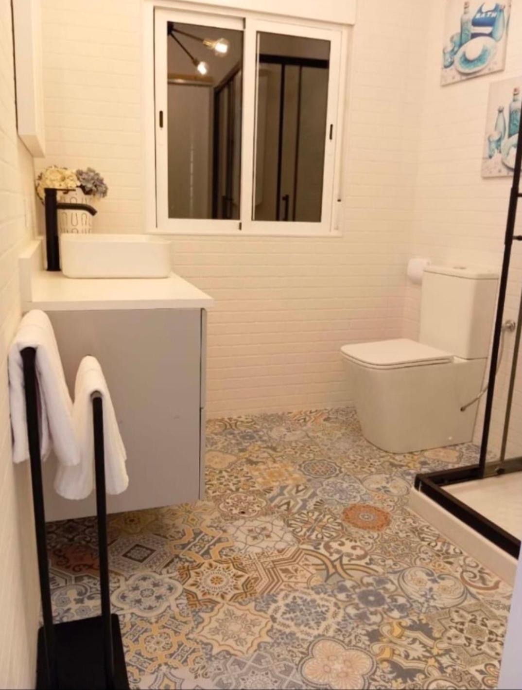 Apartamento Warm Harbor Santa Coloma de Gramenet Exterior foto
